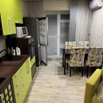 Сдается Многокомнатная квартира, 56,6 м²