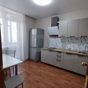 Сдается 1-комнатная квартира, 46 м²