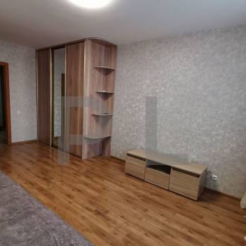 Сдается 1-комнатная квартира, 46 м²