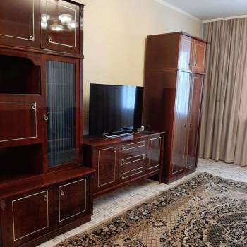 Сдается Многокомнатная квартира, 109,7 м²
