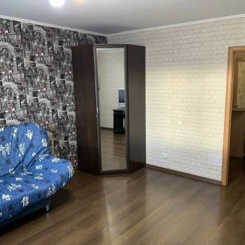 Сдается 1-комнатная квартира, 38 м²