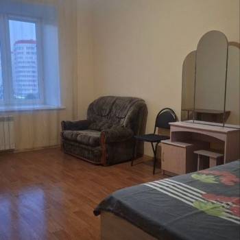 Сдается 1-комнатная квартира, 38 м²