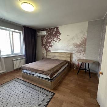 Сдается 1-комнатная квартира, 42 м²