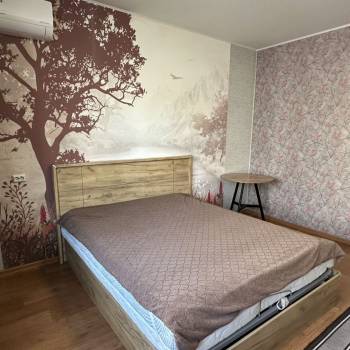 Сдается 1-комнатная квартира, 42 м²