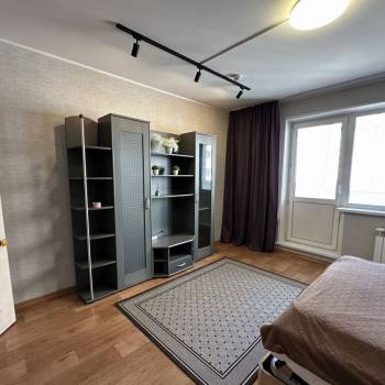 Сдается 1-комнатная квартира, 42 м²