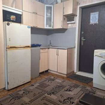 Продается 1-комнатная квартира, 12,8 м²
