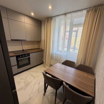 Продается 2-х комнатная квартира, 65 м²