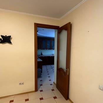Продается 3-х комнатная квартира, 129,5 м²