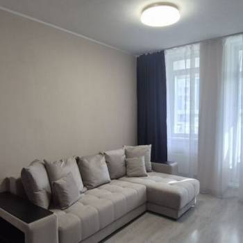Сдается 1-комнатная квартира, 42 м²