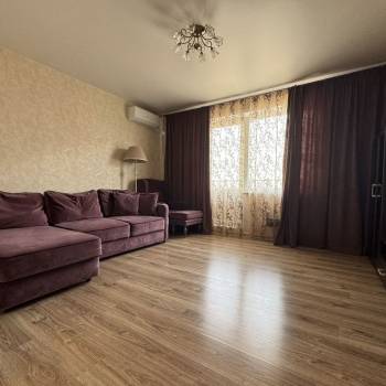 Сдается 1-комнатная квартира, 42 м²