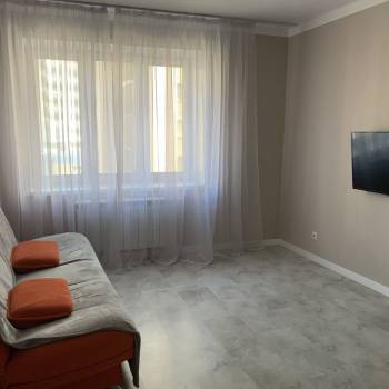 Сдается 2-х комнатная квартира, 64 м²