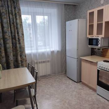Сдается 1-комнатная квартира, 38 м²