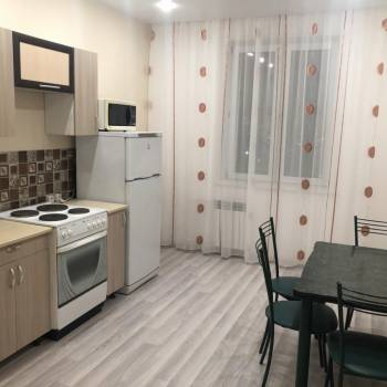 Сдается 1-комнатная квартира, 42 м²