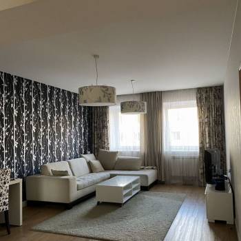 Сдается 2-х комнатная квартира, 78 м²