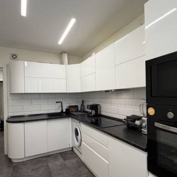 Продается 2-х комнатная квартира, 56 м²
