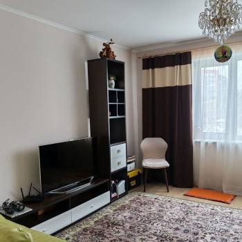 Продается Многокомнатная квартира, 83 м²