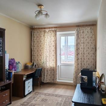 Продается Многокомнатная квартира, 83 м²