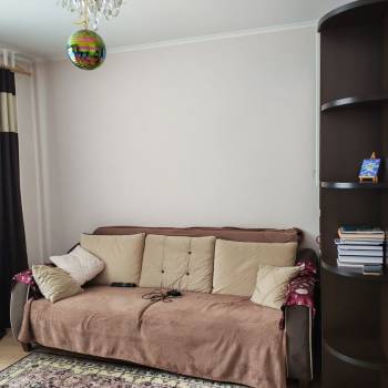 Продается Многокомнатная квартира, 83 м²
