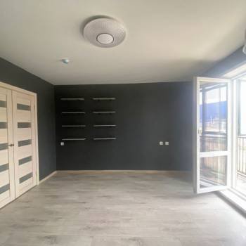 Продается 1-комнатная квартира, 42 м²