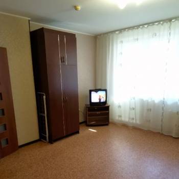Сдается 1-комнатная квартира, 49 м²