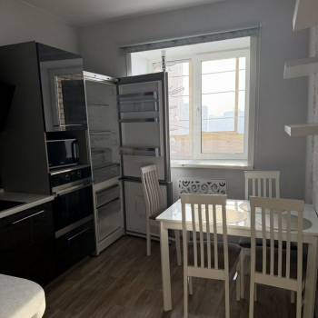 Сдается 2-х комнатная квартира, 60 м²