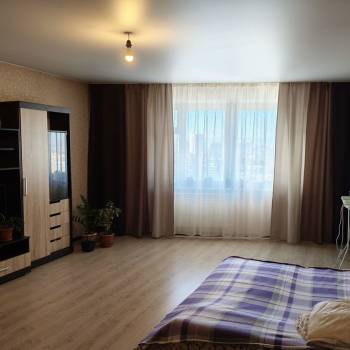 Продается 1-комнатная квартира, 53,7 м²