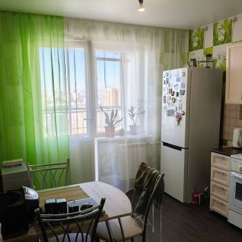 Продается 1-комнатная квартира, 53,7 м²