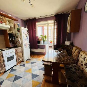 Сдается 1-комнатная квартира, 52 м²