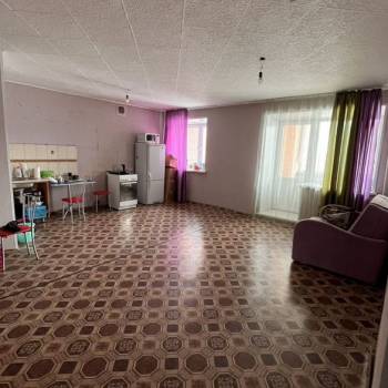 Продается 1-комнатная квартира, 72,8 м²