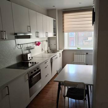 Сдается 2-х комнатная квартира, 85 м²
