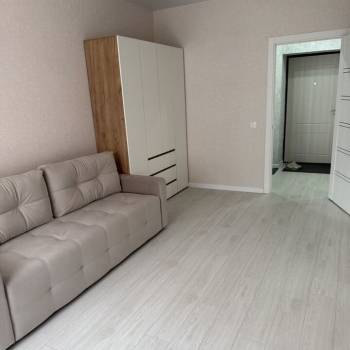 Сдается 1-комнатная квартира, 39 м²
