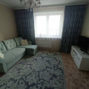 Сдается 1-комнатная квартира, 54 м²