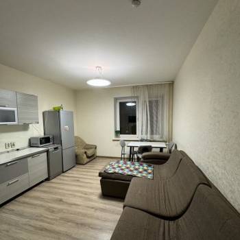Сдается Многокомнатная квартира, 100 м²