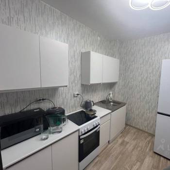 Сдается 1-комнатная квартира, 37 м²