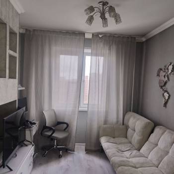 Продается 1-комнатная квартира, 38 м²