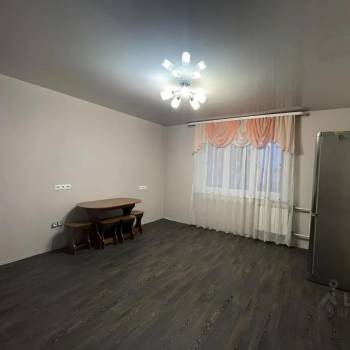 Сдается 1-комнатная квартира, 56,7 м²