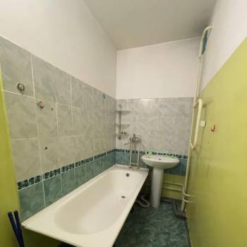 Сдается 1-комнатная квартира, 56,7 м²