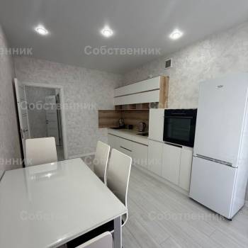 Сдается 1-комнатная квартира, 39 м²