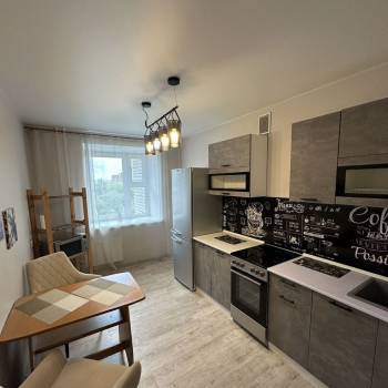 Сдается 2-х комнатная квартира, 67 м²