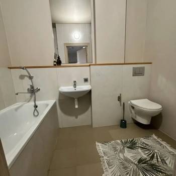 Сдается 2-х комнатная квартира, 62 м²