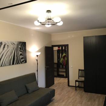 Сдается 1-комнатная квартира, 42 м²