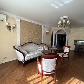 Продается 3-х комнатная квартира, 108 м²