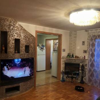 Продается 1-комнатная квартира, 128,3 м²