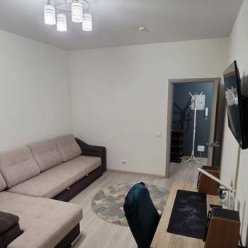 Сдается 1-комнатная квартира, 38 м²