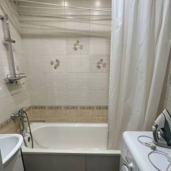 Сдается 1-комнатная квартира, 43 м²