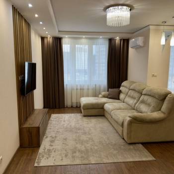 Продается Многокомнатная квартира, 143 м²