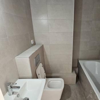 Продается 3-х комнатная квартира, 64,9 м²