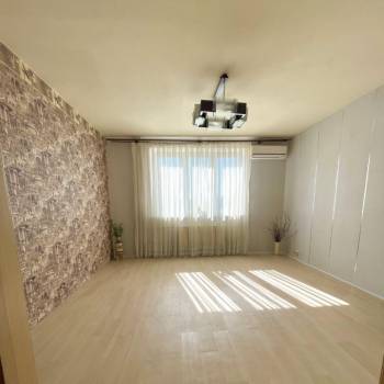 Продается 2-х комнатная квартира, 56 м²