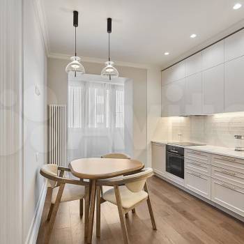 Продается 1-комнатная квартира, 53 м²
