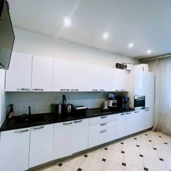 Продается 1-комнатная квартира, 52,6 м²